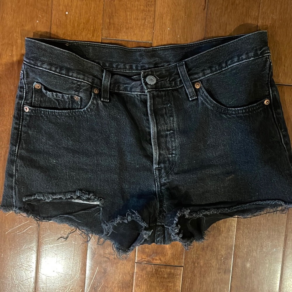 Black denim 501 shorts